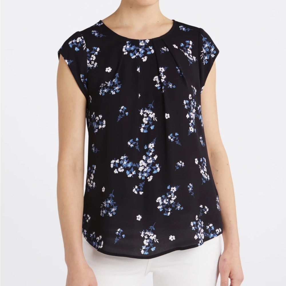41 HAWTHORN Lexie Pleat Front Blouse